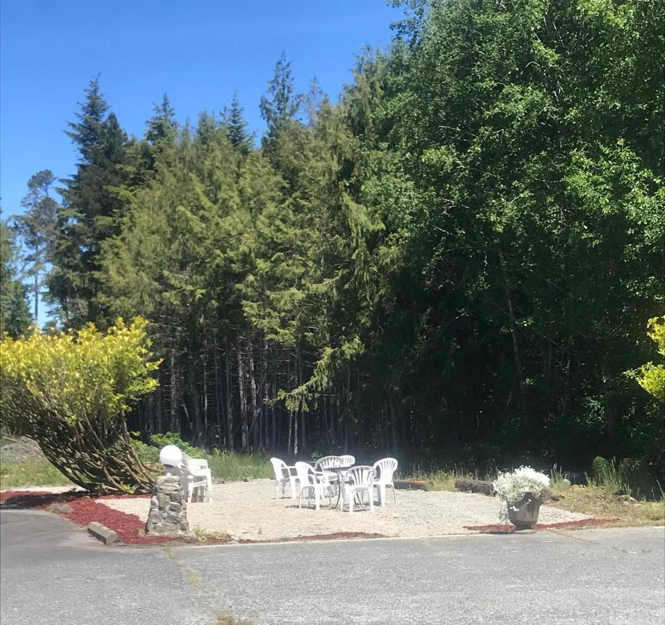 Airport Inn Port Hardy Extérieur photo