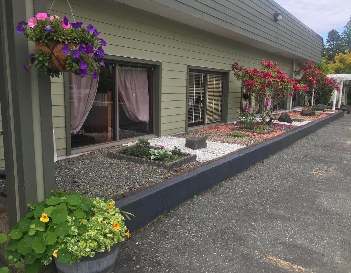 Airport Inn Port Hardy Extérieur photo