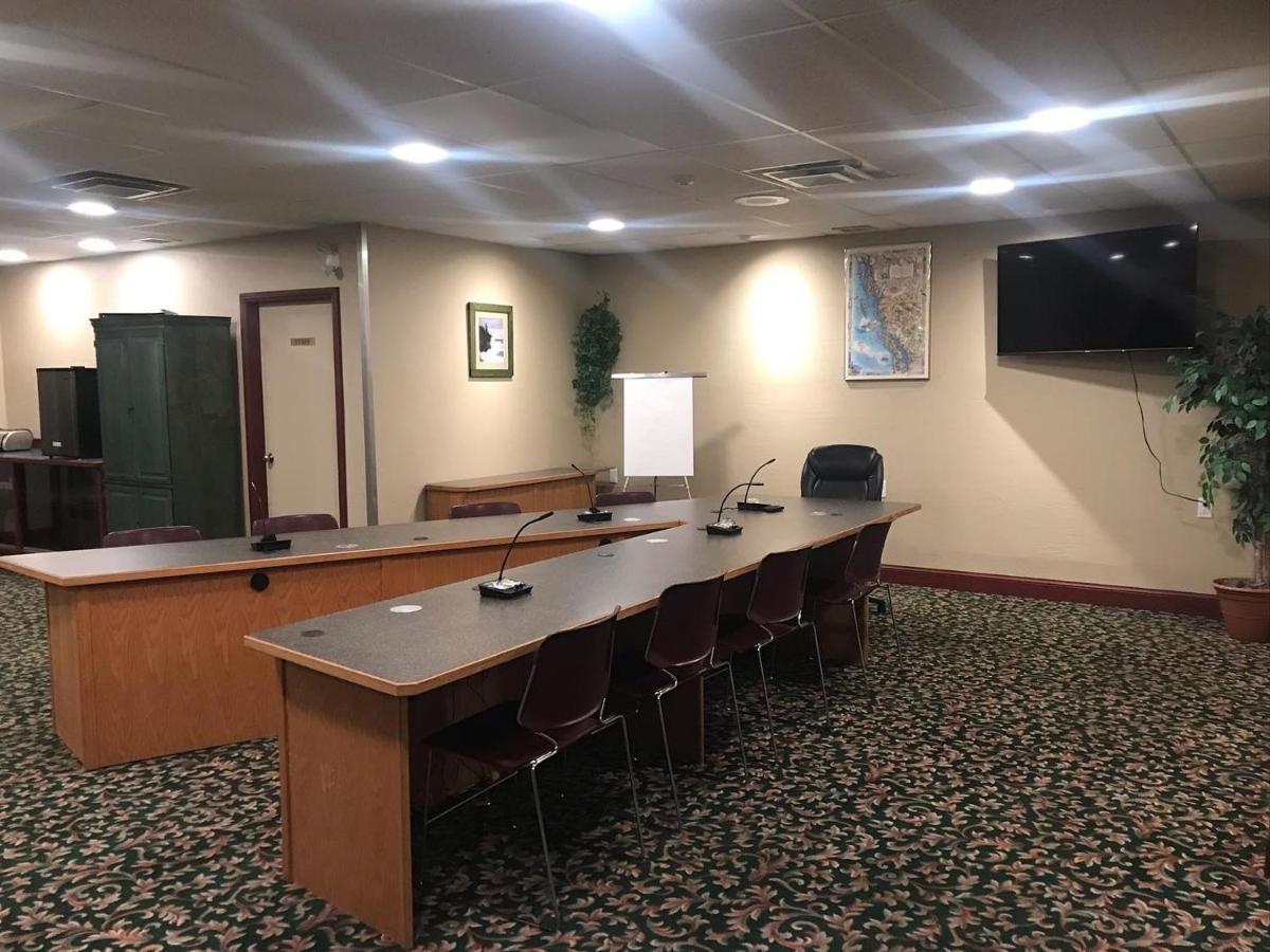 Airport Inn Port Hardy Extérieur photo